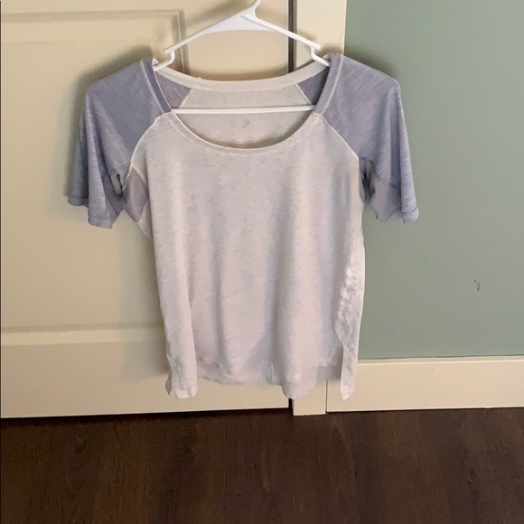 Lululemon Athletica T-shirt - Picture 1 of 3